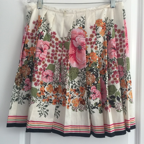 Floral pleated vintage silk skirt - Picture 2 of 3